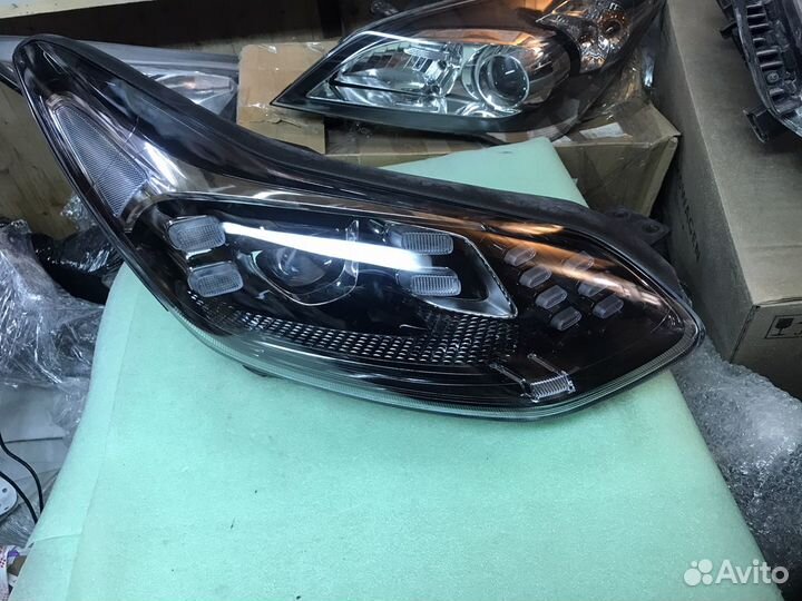 Фара левая и правая KIA sportage 4 LED NEW