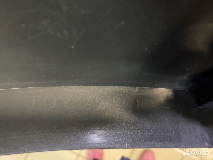 Накладка двери правой toyota
