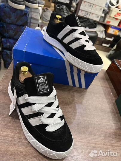 Кроссовки adidas