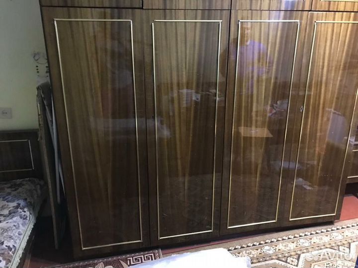 Спальный гарнитур