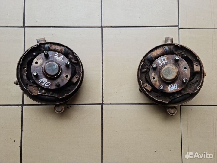 Поворотный кулак передний задний Kia Spectra