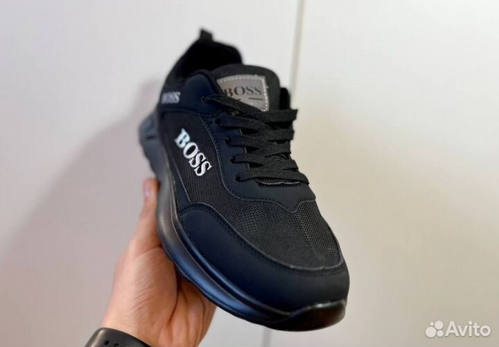 Кроссовки Boss эргономичные