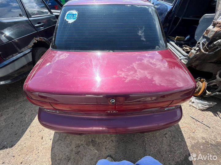 Крышка багажника Kia sephia 1