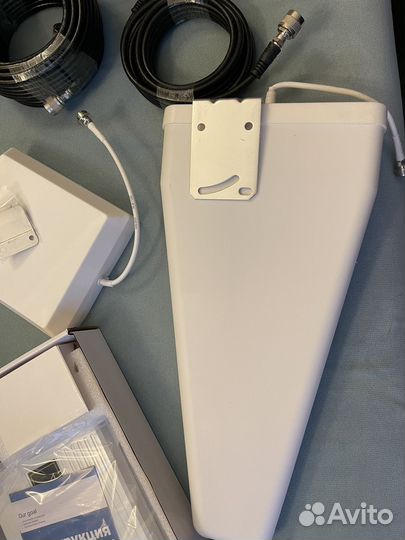 Трехчастотный усилитель сотовой связи и интернета