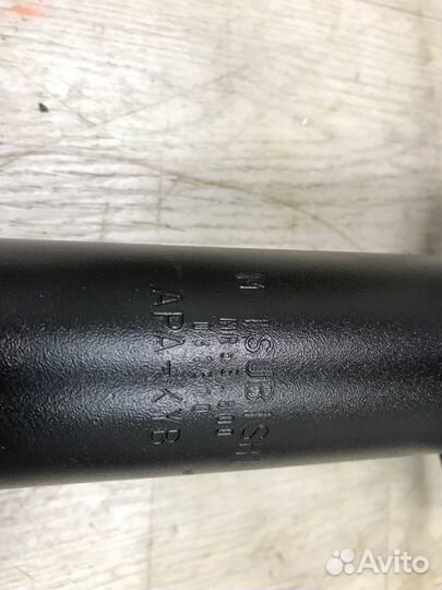 Амортизатор передний правый Mitsubishi Pinin H76W