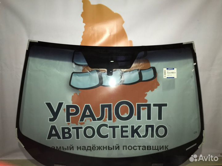 Лобовое стекло Nissan Sentra B17