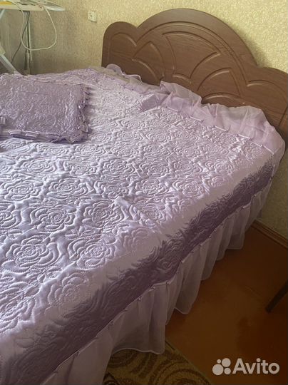 Покрывало с двумя наволочками