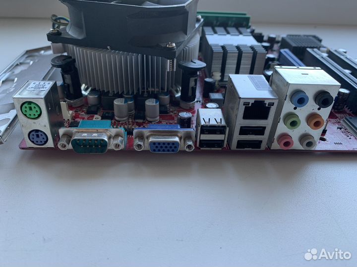 Материнская плата с процессором