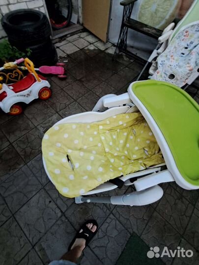 Детский стульчик для кормления