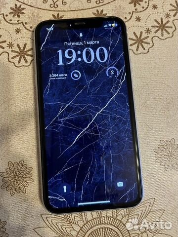 iPhone 11, 64 ГБ