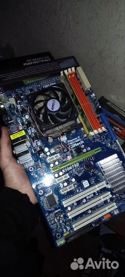 Материнская плата с процессором и памятью i3
