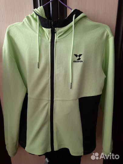 Спортивный костюм на девочку