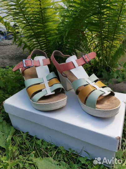 Обувь женская 36 размер