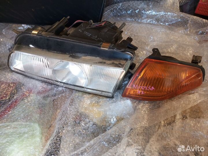 Фара Nissan Skyline R32 (левая)