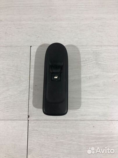 Кнопка стеклоподъемника передняя peugeot 308 1.6 а