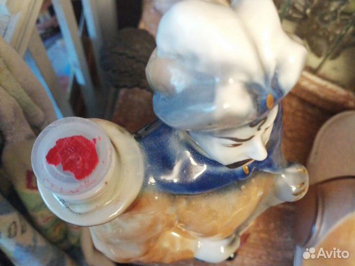 Статуэтка-штоф