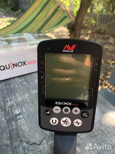 Металлоискатель Minelab Equinox 600, без катушки