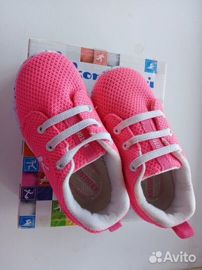 Кроссовки детские 