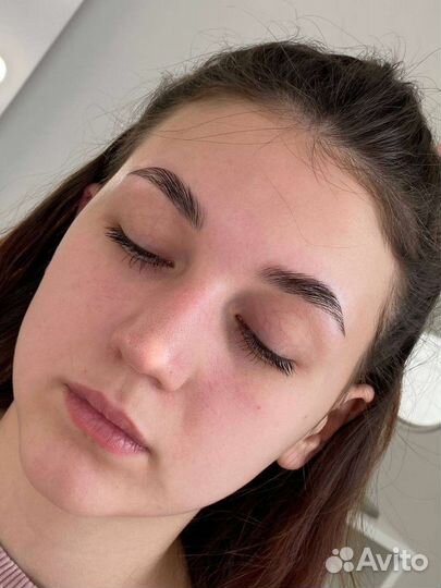 Коррекция и окрашивание бровей