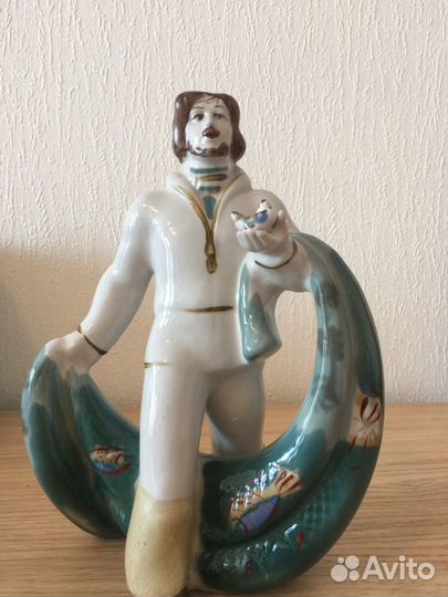 Статуэтка *Рыбак с неводом* зкх