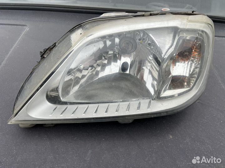 Фара рено Логан 1