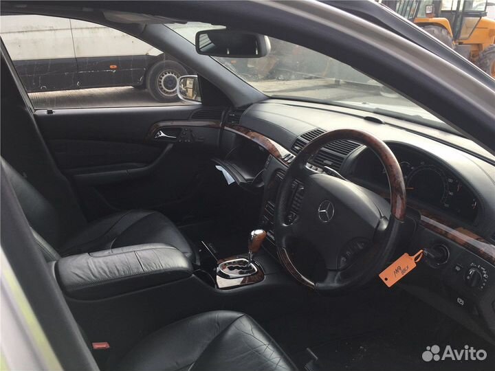 Разбор на запчасти Mercedes S W220