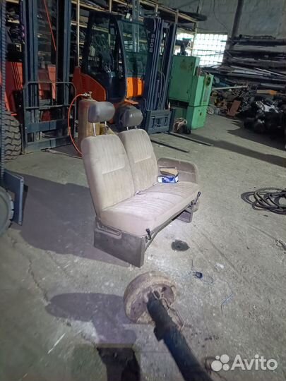 Сиденье задние Nissan Caravan 1996 arme 24