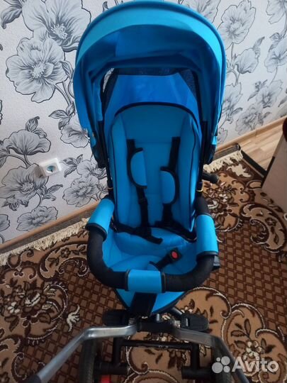 Детский велосипед с ручкой