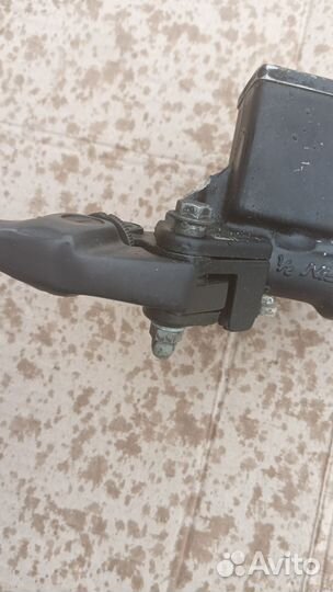 Продам тормозную машинку от Хонды Трансальп 650