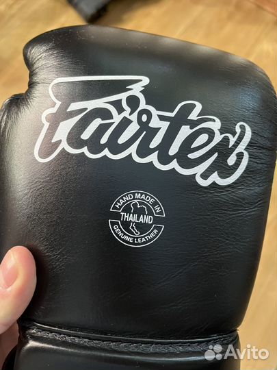 Боксерские перчатки 14 oz fairtex