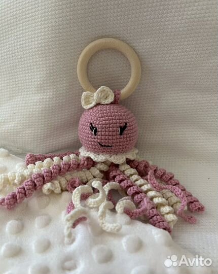 Подарок для новорожденных (вязаная игрушка)