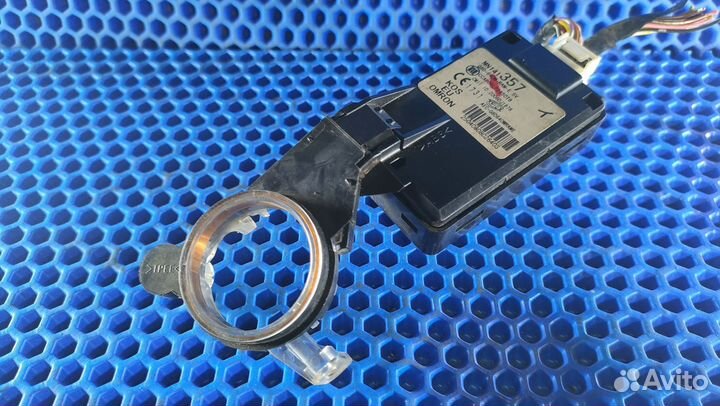 Блок иммобилайзера Mitsubishi Outlander XL