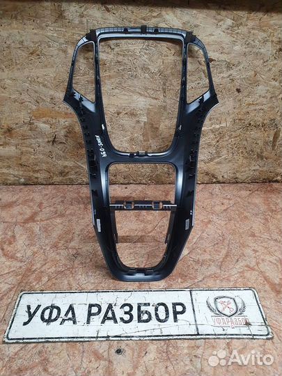 Накладка торпеды центральная 1,6 АКПП A16XER Opel