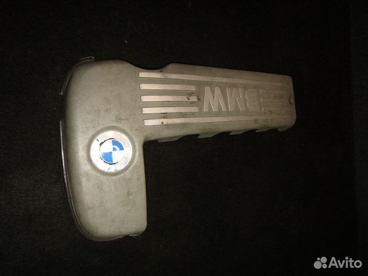 Декоративная крышка двигателя справа BMW E39