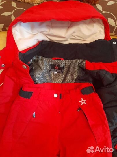 Женский горнолыжный костюм