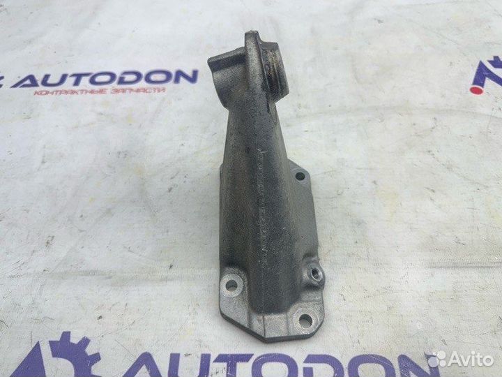 Кронштейн двигателя левый Mercedes E-Class W211