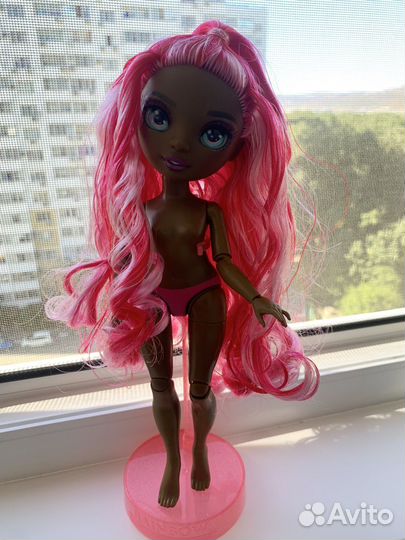 Кукла Daria Roselyn Rainbow High