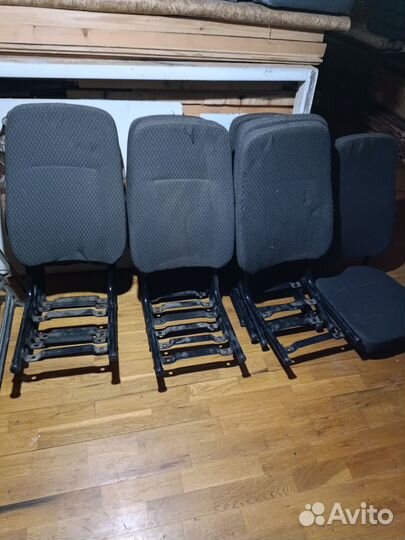 Сиденья салона микроавтобуса