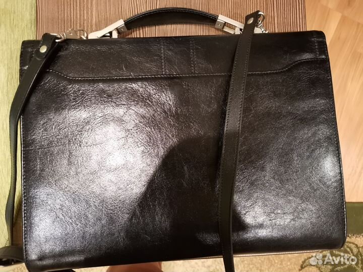 Женский кожаный портфель