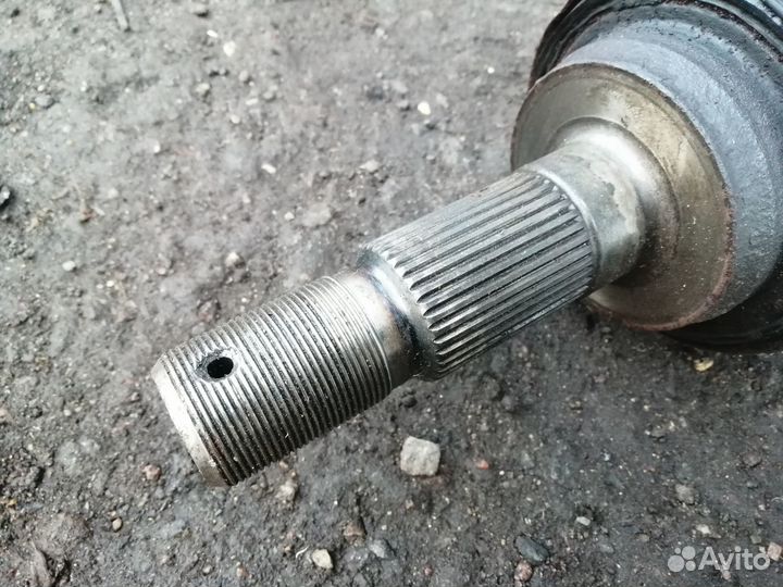 Привод передний левый Toyota Land Cruiser 200