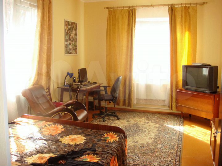 Коттедж 250 м² на участке 15 сот.