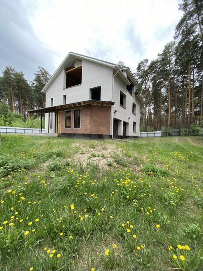 Коттедж 445 м² на участке 10 сот.