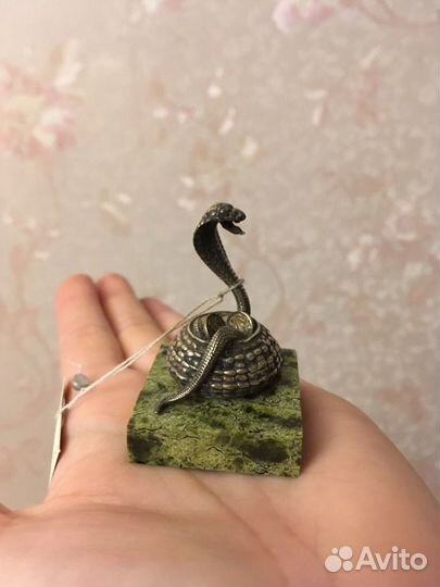 Серебряные статуэтки