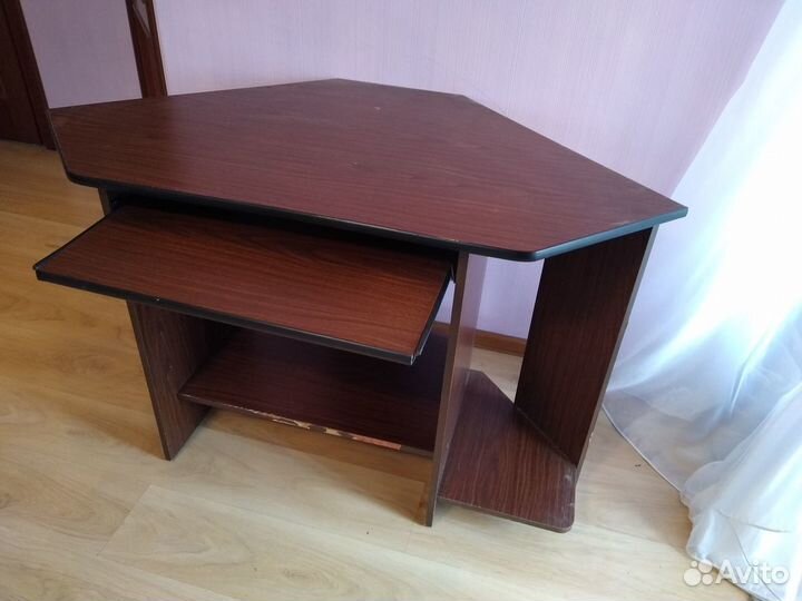 Стол компьютерный угловой