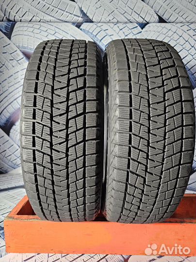 Bridgestone Blizzak DM-V1 215/60 R17