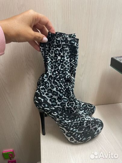 Ботинки женские