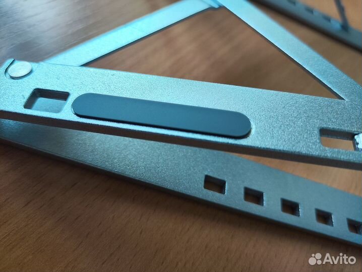 Подставка для ноутбука, металлическая