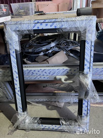 Окно алюминиевое новое