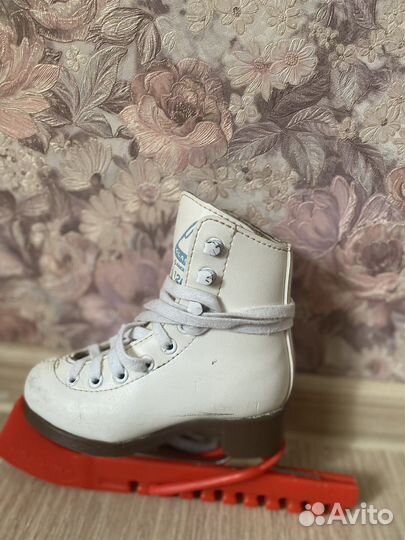 Коньки фигурные 24 размер