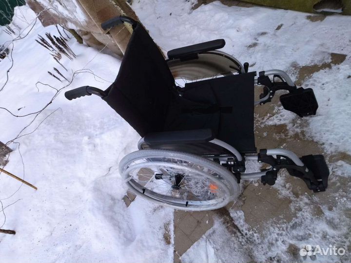 Инвалидная коляска новая